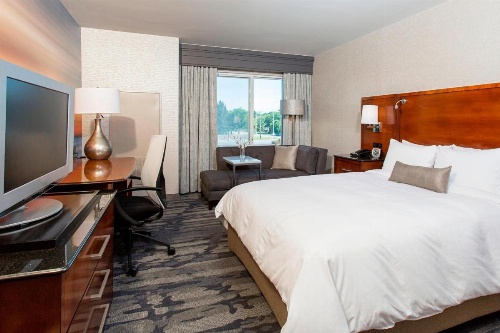 Rochester Airport Marriott image 25